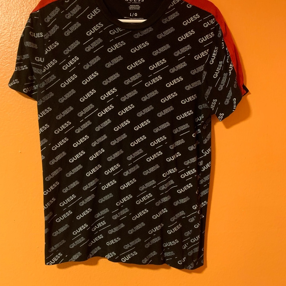 (Size L) Black & Red Guess T-shirt